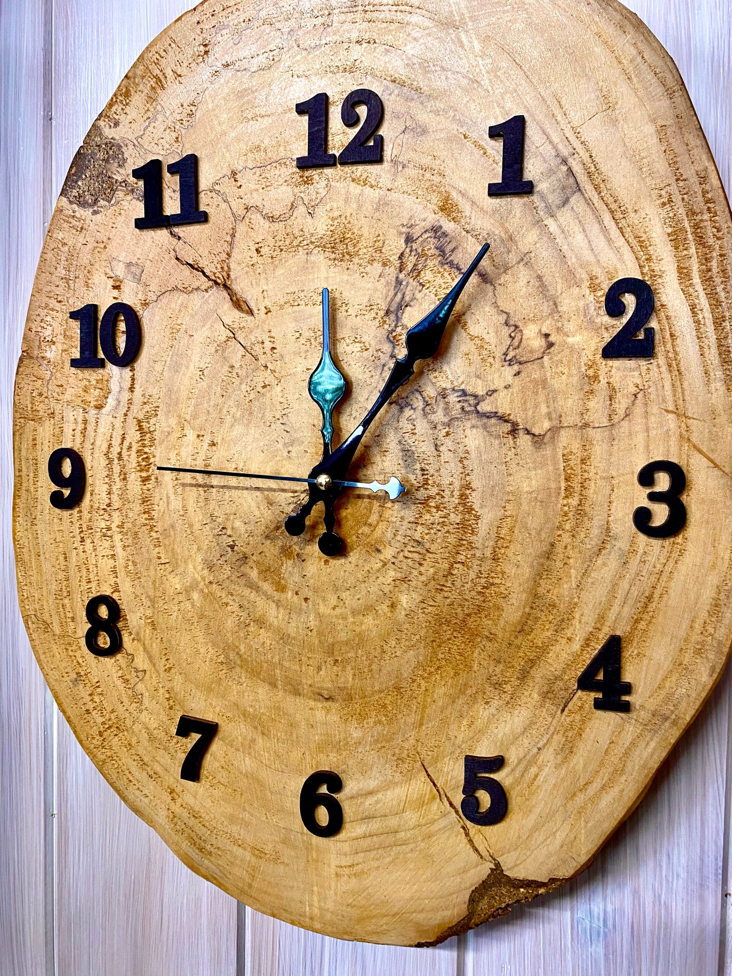 Orologio in pioppo