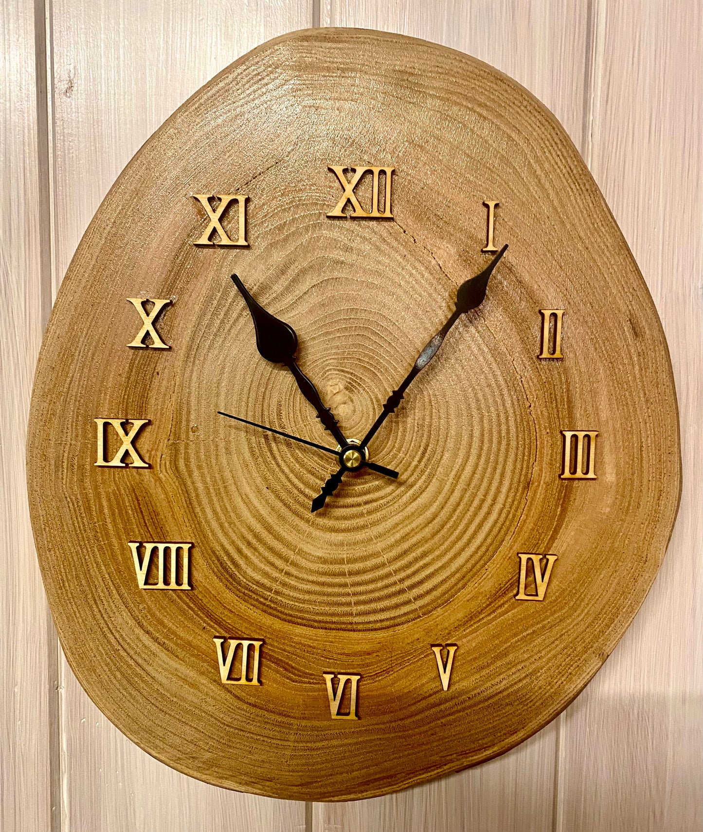 Orologio in pioppo