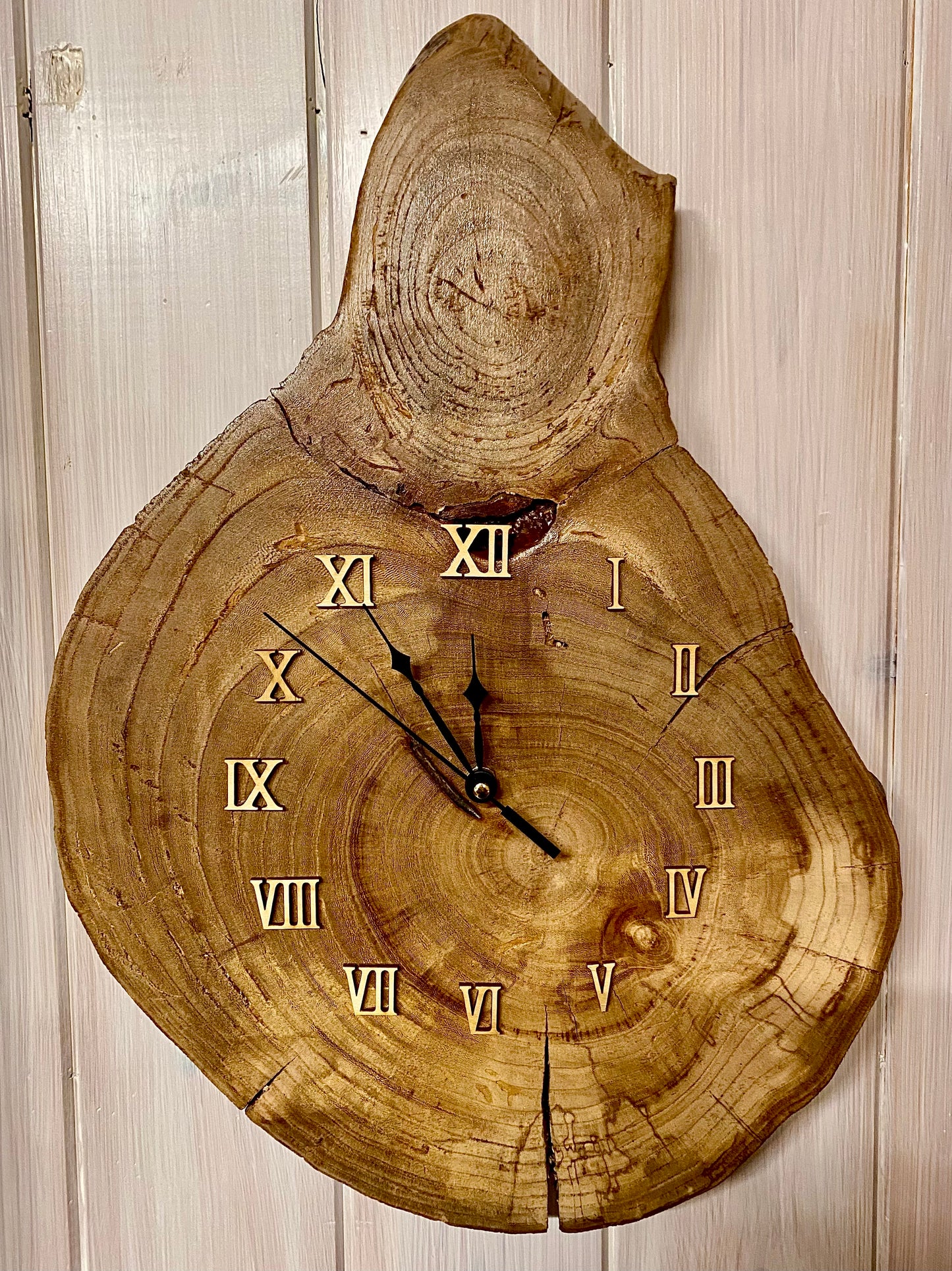 Orologio in olmo