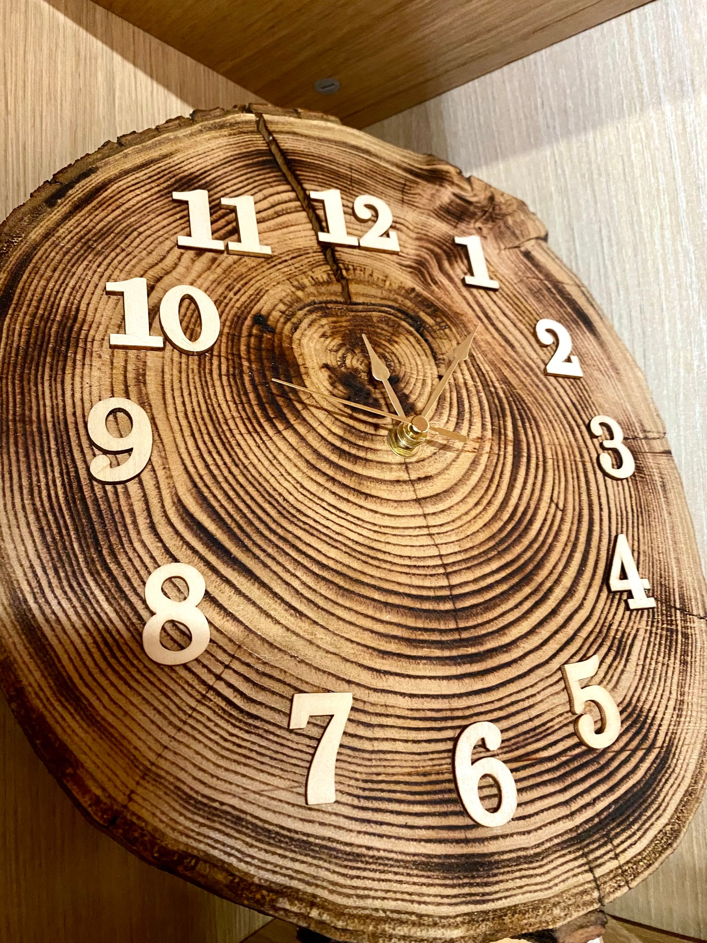 Orologio in castagno