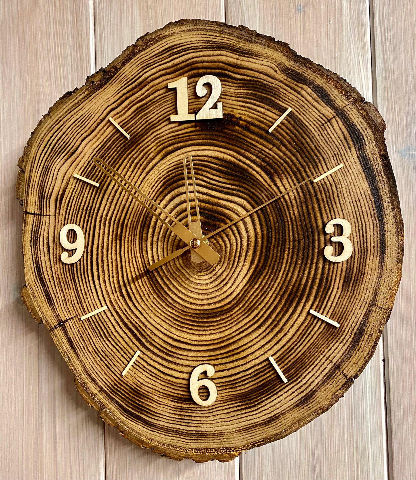 Orologio in castagno