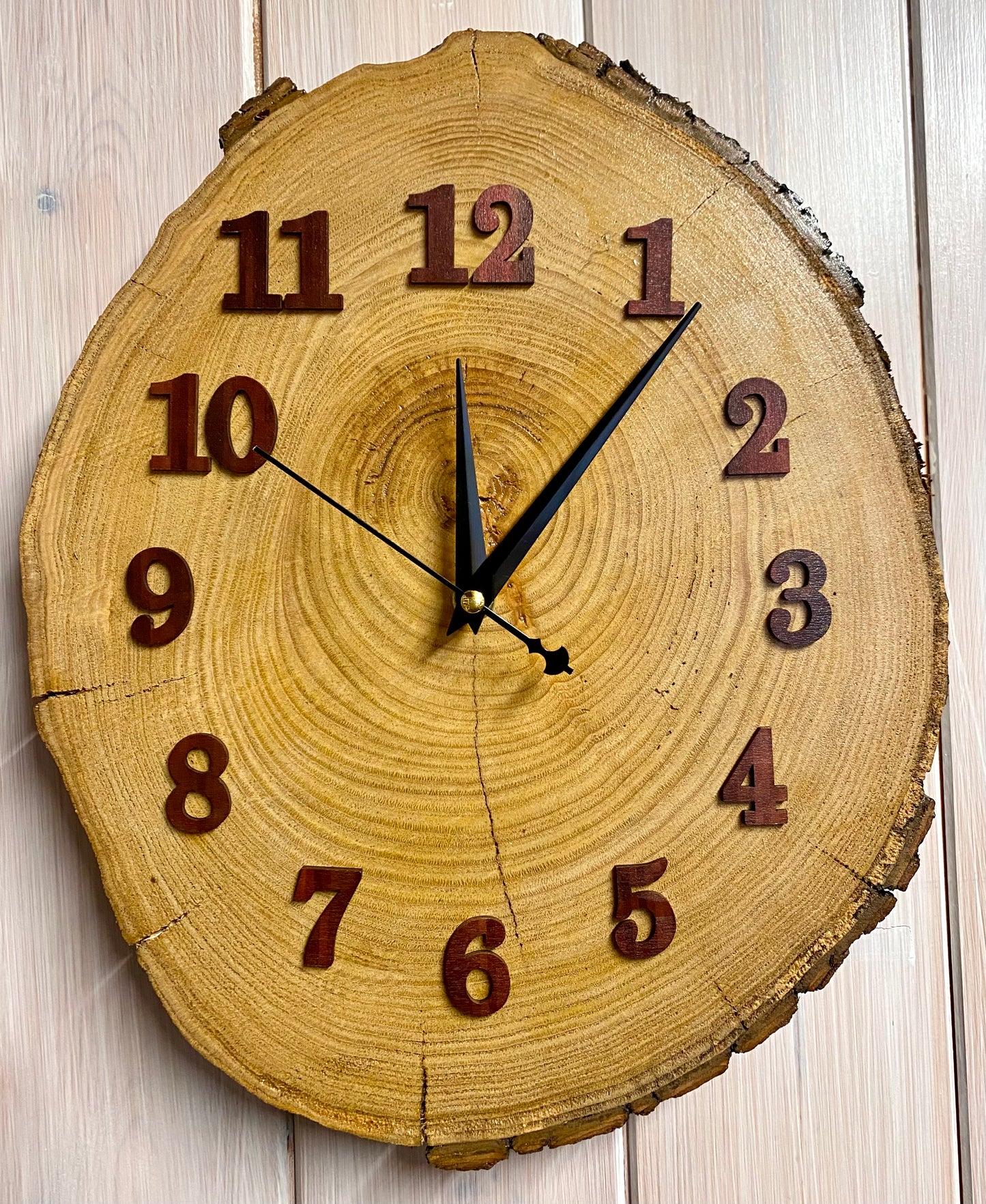 Orologio in castagno