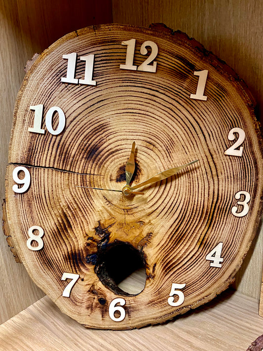 Orologio in castagno