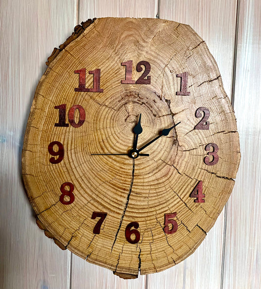 Orologio in castagno
