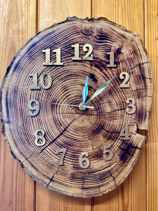 Orologio in castagno