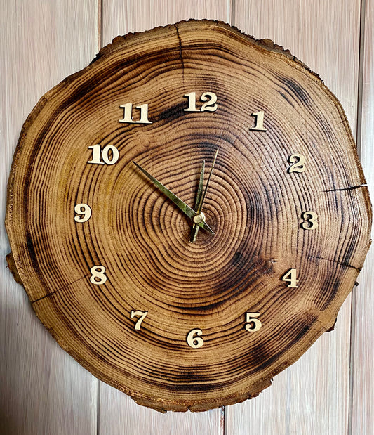 Orologio in castagno