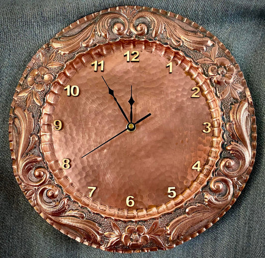 Orologio in rame antico